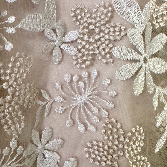 COPY - TAHARI Women's Sleeveless Embroidered Lace. Size 6. New with tags - NEVE… - Picture 5 of 12